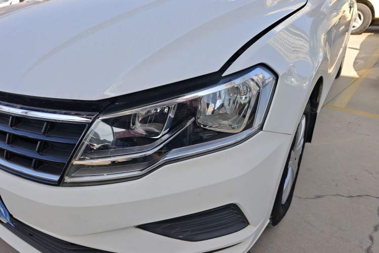 Used Volkswagen Jetta 2017 1.5L Manual Fashion Edition