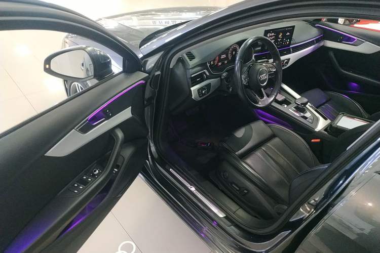 Used Audi A4L 2022 40 TFSI Fashion Dynamic Model
