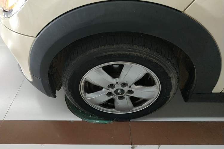 Used  MINI 2014 1.2T ONE
