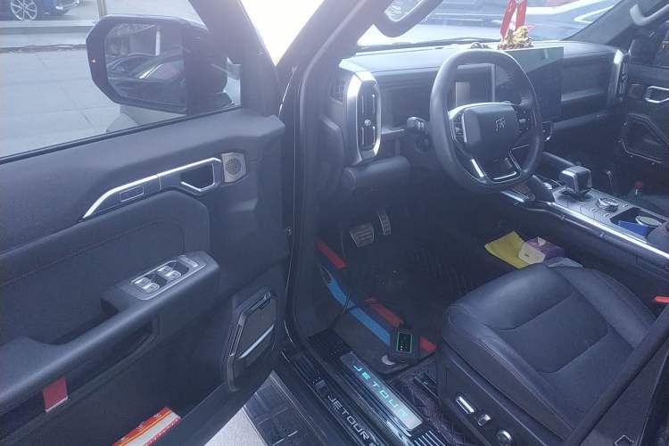 Used JETOUR Traveler 2023 2.0T All-Wheel Drive CrossPRO+