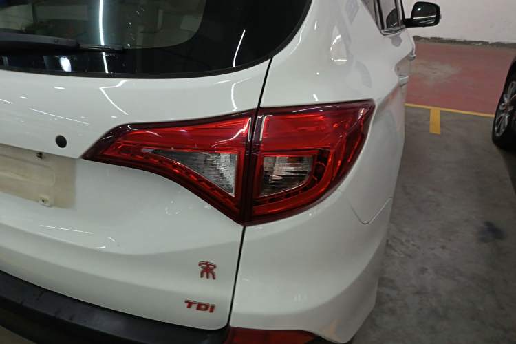 Used BYD Song 2016 GaiShi Edition 1.5TID Automatic Elite Model
