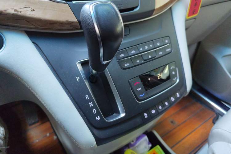 Used Buick GL8 2018 ES 28T Comfort Model China VI Standard
