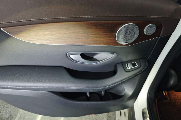 Used Mercedes-Benz GLC 2021 GLC 300 L 4MATIC Dynamic Model
