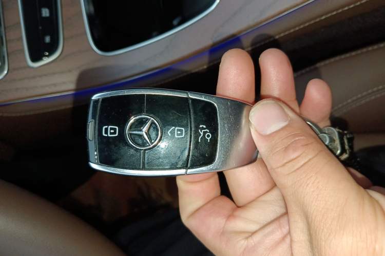 Used Mercedes-Benz E-Class 2023 Updated E 300 L Fashion Edition
