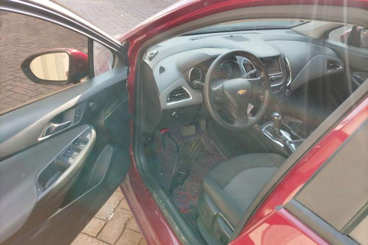 Used Chevrolet Cruze 2017 1.4T Dual-Clutch Pioneer Sunroof Edition
