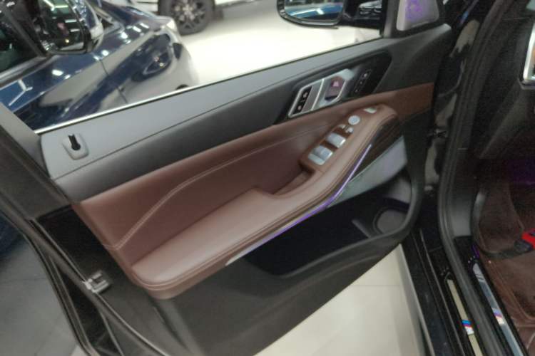 Used BMW X5 2022 Restyled xDrive 40Li M Sport Package
