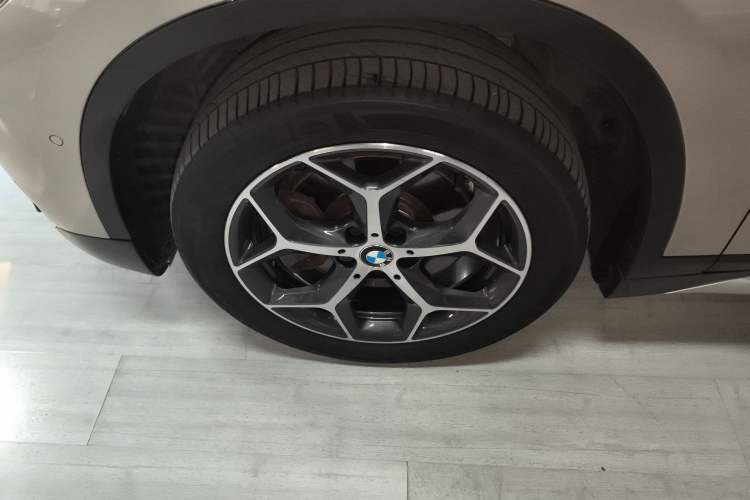 Used BMW X1 2016 sDrive20Li Luxury Model
