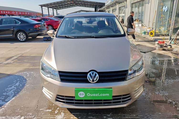 Used Volkswagen Jetta 2015 Value Edition 1.6L Manual Fashionable Style
