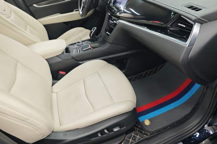 Used Cadillac XT6 2020 28T Six-Seater Luxury Sporty Enjoy-the-Comfort Safety Edition