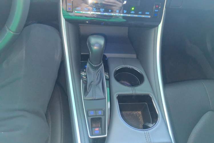 Used Toyota Avalon 2023 2.0L Luxury Edition
