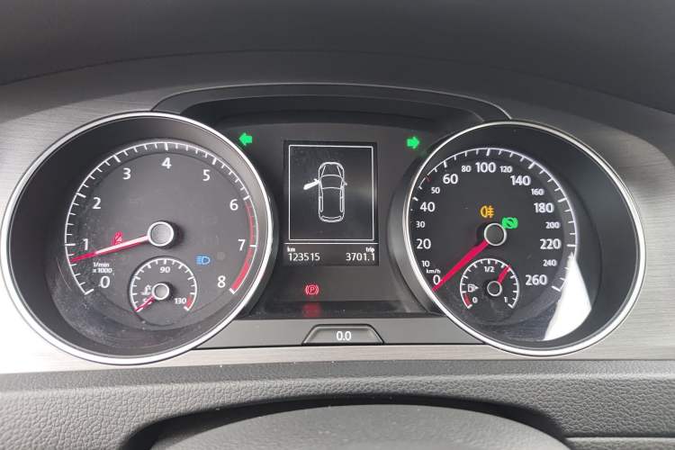 Used Volkswagen Golf 2015 1.4TSI Automatic Comfort Model
