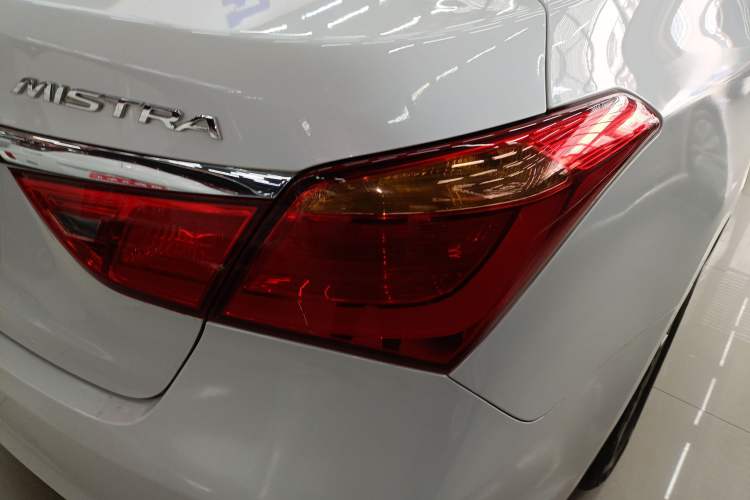 Used Hyundai Mistra 2014 1.8L Automatic Smart GLS
