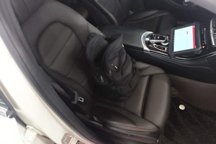 Used Mercedes-Benz GLC 2018 GLC 260 4MATIC Luxury Model