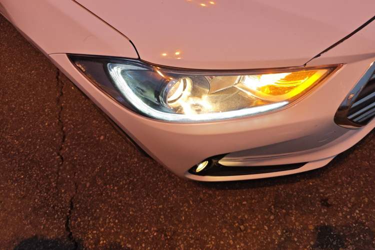 Used Hyundai Elantra 2016 1.4T Dual-Clutch Xuan Dong · Dynamic Version
