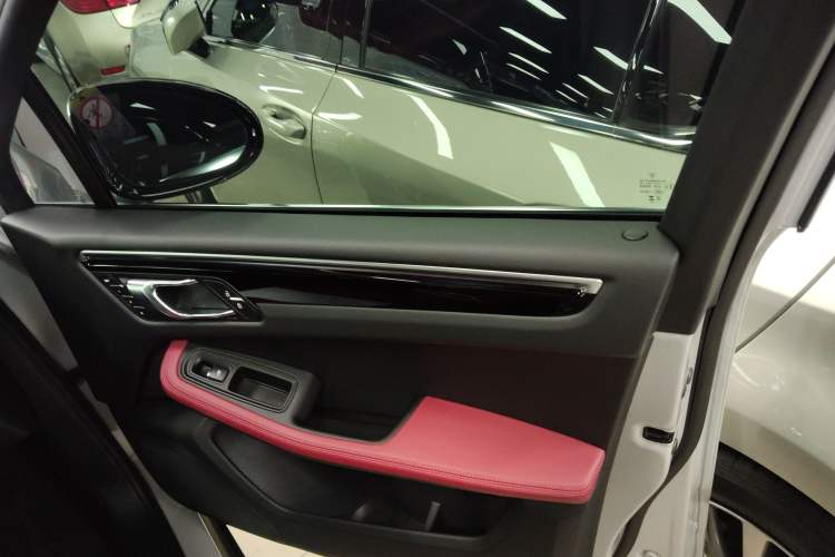 Used Porsche Macan 2023 Macan S 2.9T