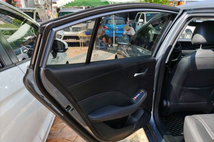 Used Roewe i5 2023 1.5L CVT Luxury Edition
