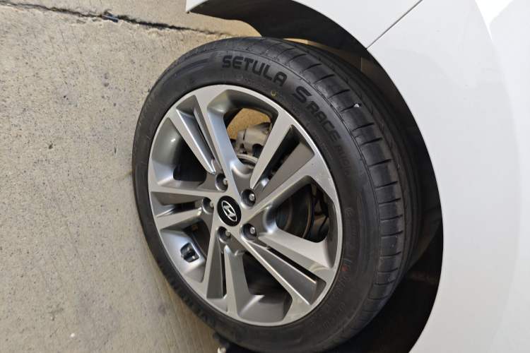 Used Hyundai Elantra 2016 1.6L Automatic ZhiXuan – Elite Version
