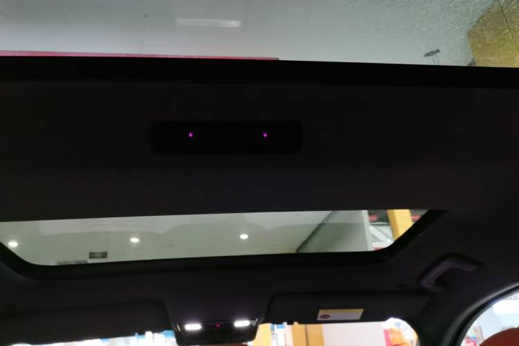 Used Li Auto L8 2023 Pro Model
