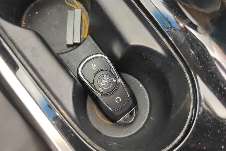 Used Buick Velite 6 2023 430km Range Commuter Version
