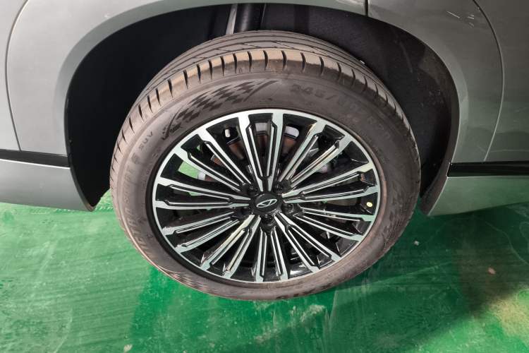 Used Chery Tiggo 9 C-DM 2025 1.5T 106KM Enjoy Edition 7 Seats Lithium Iron Phosphate
