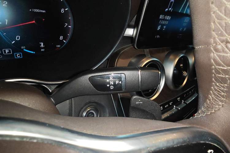 Used Mercedes-Benz GLC 2020 Facelift GLC 300 L 4MATIC Dynamic Edition
