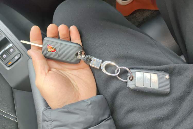 Used Roewe RX5 2019 20T Two-Wheel Drive Automatic 4G Connected Platinum Edition
