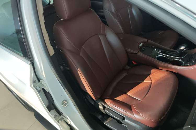 Used Buick Envision 2015 20T Two-Wheel-Drive Elite Model
