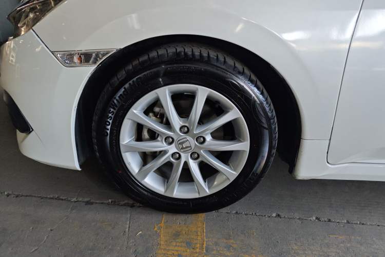 Used Honda Civic 2016 180TURBO CVT Comfort Version
