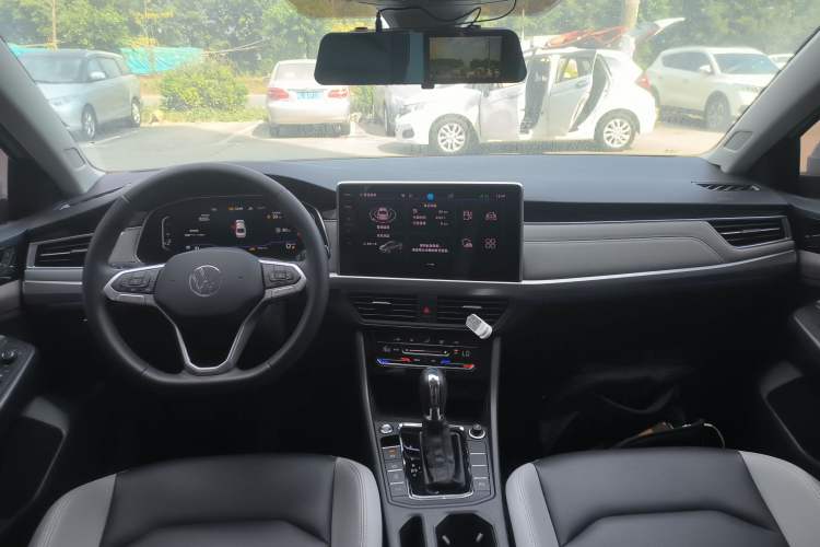 Used Volkswagen Bora 2023 300TSI DSG Prestige Edition
