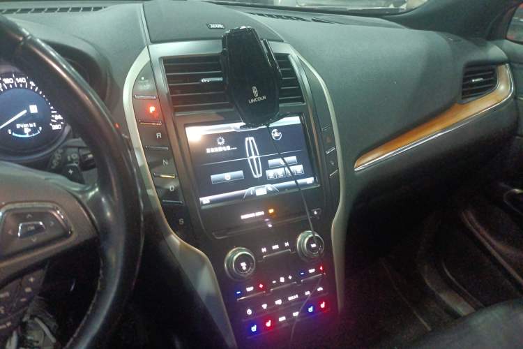 Used Lincoln MKC 2014 2.0T Two-Wheel-Drive Luxury Edition