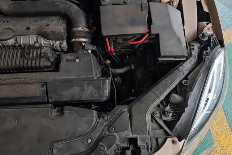 Used Volvo V40 2014 2.0T Zhiya Edition
