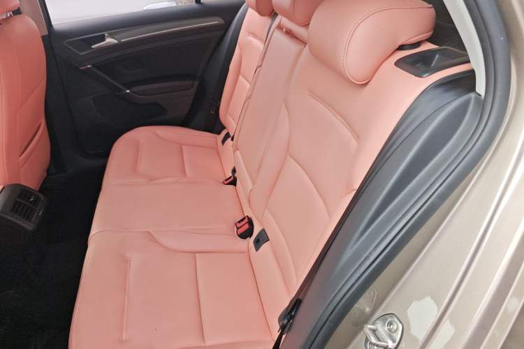 Used Volkswagen Golf 2016 1.6L Automatic Comfort Model
