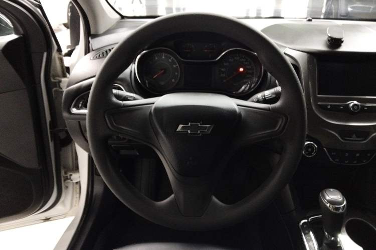 Used Chevrolet Cruze 2018 Redline 320 Automatic Pioneer Edition
