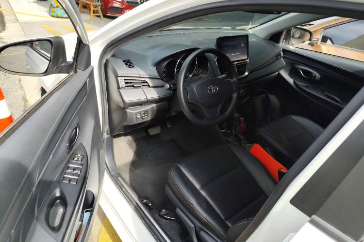 Used Toyota YARiS L 2021 1.5L CVT Leading Edition
