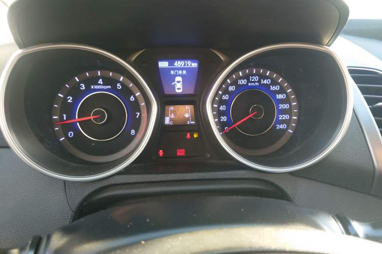 Used Hyundai Elantra 2016 1.6L Manual Prestige Edition
