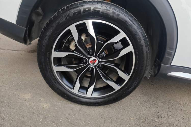 Used Roewe RX5 2016 20T Two-Wheel Drive Automatic Internet Smart Edition
