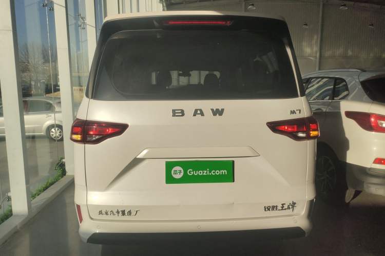 Used  Ruisheng Ace M7 2023 2.0L Long Wheelbase Wealth Creation Version 7 Seats
