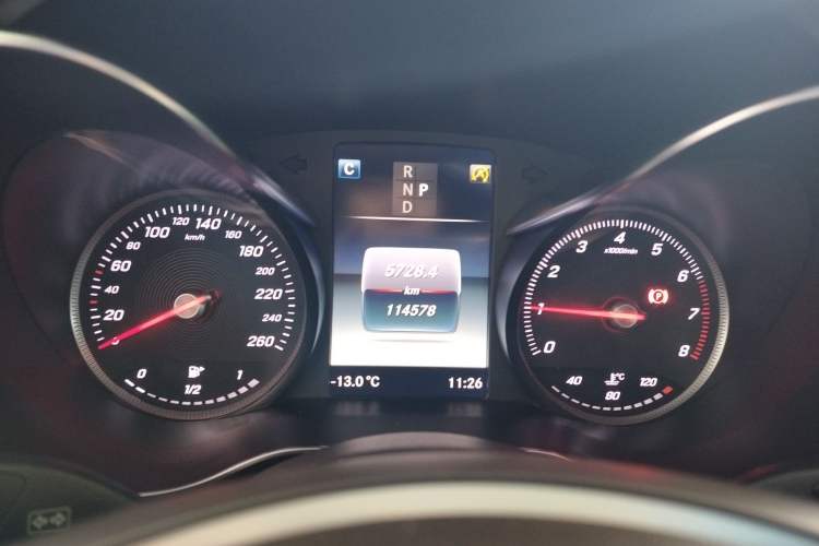 Used Mercedes-Benz GLC 2017 GLC 260 4MATIC Luxury Model
