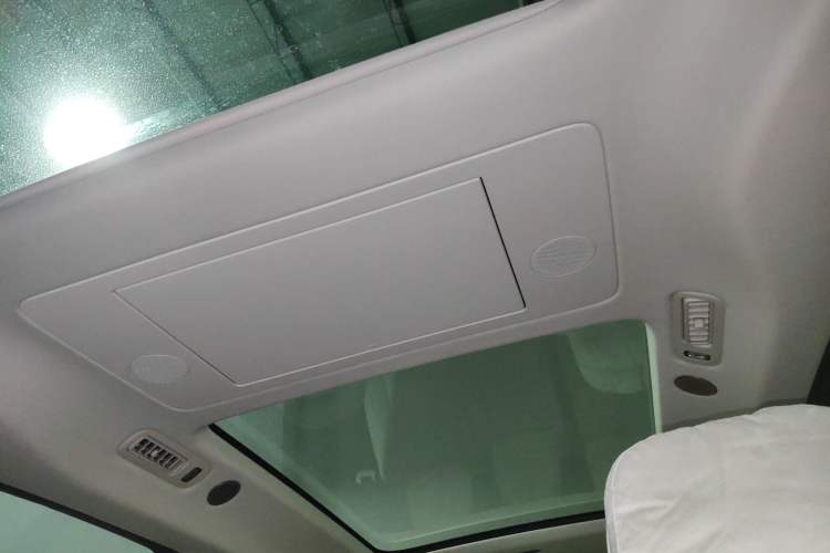 Used Li Auto MEGA 2025 Home Family Special Edition