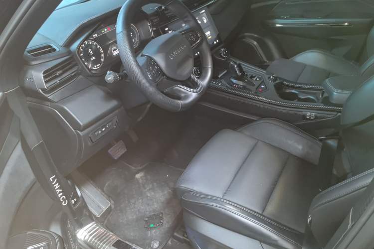 Used Lynk & Co 01 EM-P 2022 1.5TD PHEV Plus