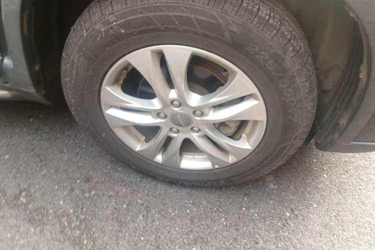 Used Haval H6 2015 Revised Version Sport Edition 1.5T Manual Transmission Two-Wheel Drive Elite Grade
