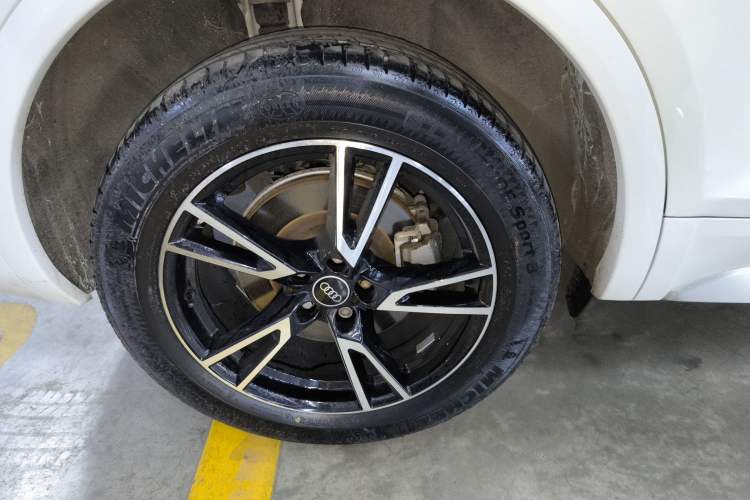 Used Audi Q5L 2022 40T Fashionable and Dynamic Model
