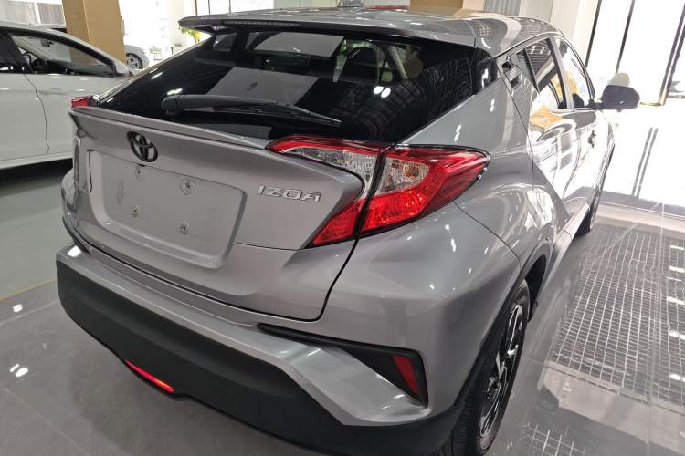Used Toyota IZOA 2018 2.0L Yichi Edition China V Standard
