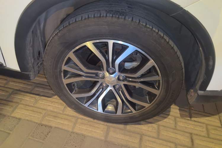 Used Mitsubishi Outlander 2018 2.0L Two-Wheel Drive Glory Edition 5 Seats