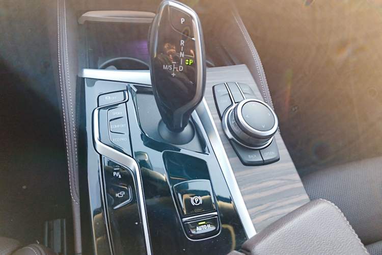 Used BMW 5 Series 2022 Second Facelift 530Li Luxury Edition Premium Package
