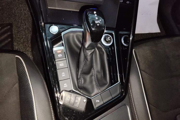 Used Volkswagen Tayron 2020 330TSI Two-Wheel Drive Luxury Connected Pro Edition