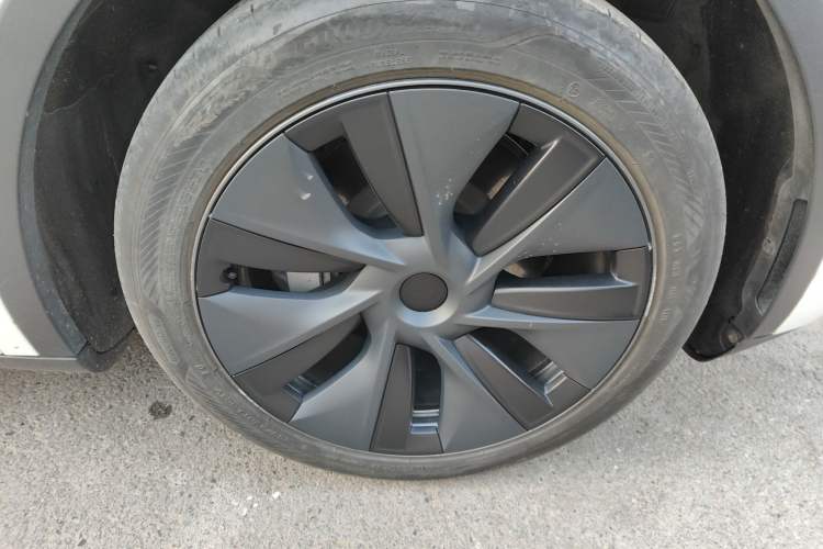 Used Tesla Model Y 2024 Rear-Wheel-Drive Version
