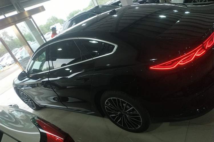 Used BYD Han 2025 DM-i Intelligent Driving Edition 125KM LiDAR Flagship Model