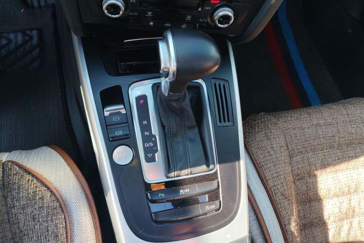 Used Audi A4L 2016 35 TFSI Collector's Edition Automatic Standard Model
