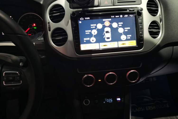 Used Volkswagen Tiguan 2017 300TSI Automatic Two-Wheel Drive Silk Road Comfort Edition
